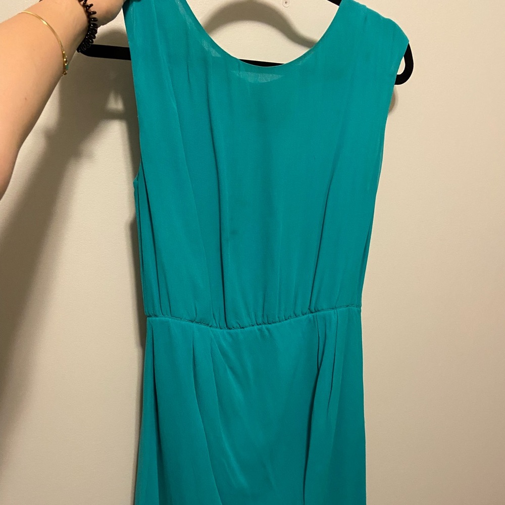 Aritzia t. Babaton Silk Sleeveless Dress